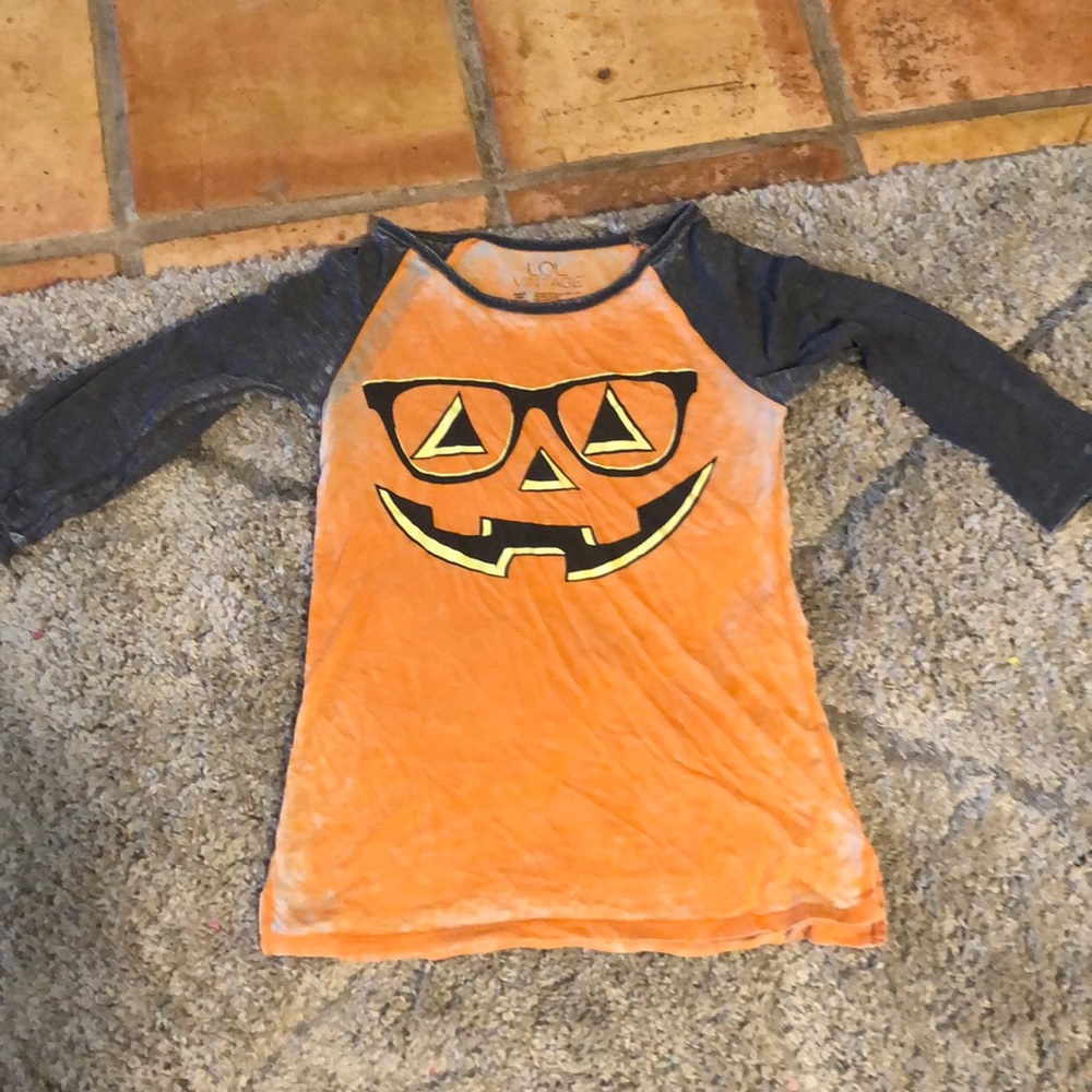 Girls small LOL VINTAGE small Halloween shirt